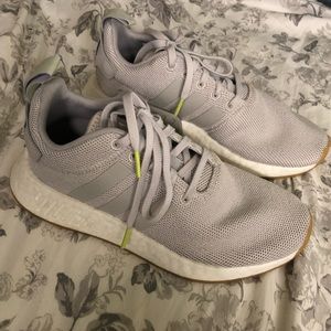 NWOT Adidas NMD R2 Size 7
